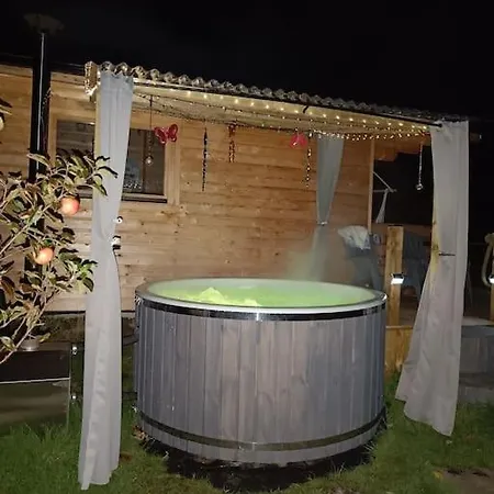 Luxury Log Cabin With Wood Fired Hot Tub Moville Extérieur photo