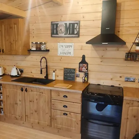 Luxury Log Cabin With Wood Fired Hot Tub Moville Extérieur photo